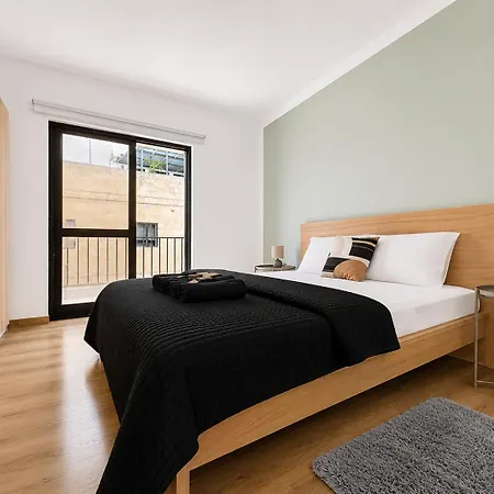 Lägenhet Bright & Spacious 3br In Ta Xbiex, Full Ac & Wifi Ta Xbiex