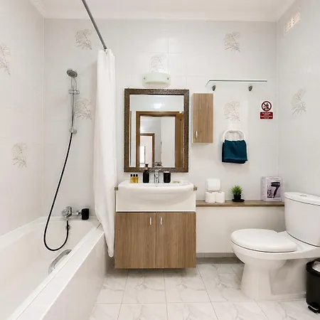Bright & Spacious 3br In Ta Xbiex, Full Ac & Wifi *
